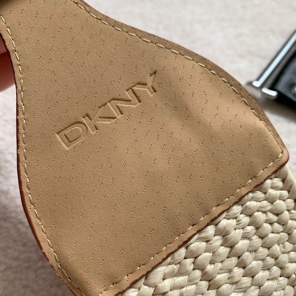 Ladies Belts DKNY and Target assorted accessories - Picture 5 of 5